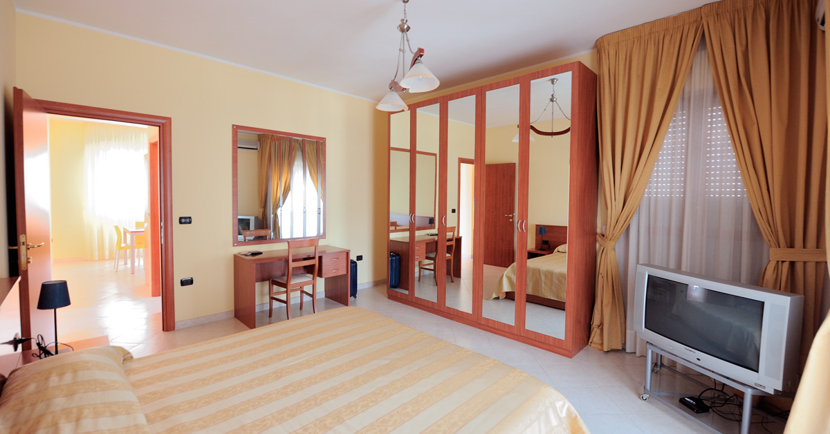 ResidenceDeiPini_NoiConVoi_1